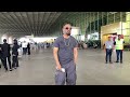 suniel shetty s shocking behaviour with fans at airport