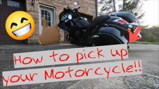 How to pick up your heavy motorcycle| This is the technique I prefer| It's EASY!!👌🏿