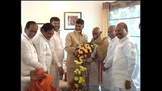 Chandrababu Felicitates Union Minister Bandaru Dattatreya-Hybiz.tv