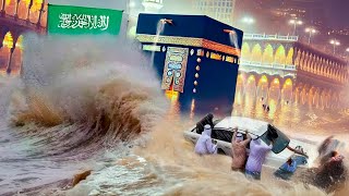 Terrible floods in Mecca Saudi Arabia. The worst is coming