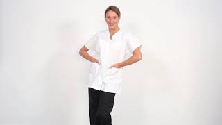 Blouse médicale Col V Blanche fermeture pressions 3 poches : un grand classique