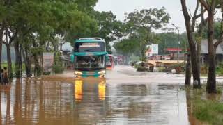 Banjir_terkini cilacap dan Banyumas_diruas jalan sumpyuh.17112020