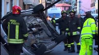 IMPERIA : SPETTACOLARE INCIDENTE STRADALE IN VIA NAZIONALE