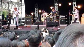 Yuck - Shook Down - Live Laneway Singapore 2012