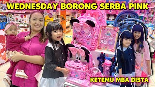 SAMANTHA JADI WEDNESDAY BERBURU TAS SERBA PINK KETEMU MBA DISTA