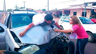 Completos IDIOTAS En El TRABAJO