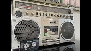 Panasonic RX 5500 LS. My boombox from a banana box is passing the function test. Golden 80s 4ever.