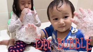 DIY Mainan Anak Murah Meriah dari Kaos Kaki dan Botol | Lets Play Bubble and be Creative Kids