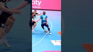 Perfect action until... 🫣🔒 #håndbold #handball #elm #goalkeepersaves