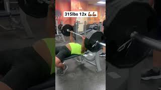 Bench pressing 315lbs 12x on raw