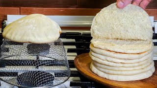 I bake the pies on the strainer. In this way they are more aerated