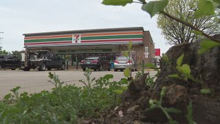 Multiple 7-Eleven stores robbed with fire extinguisher