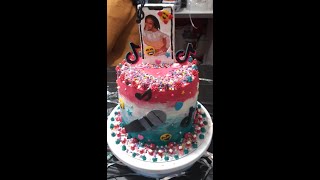 TikTok Birthday Cake (Plz 👍🏼\u0026 Subscribe)