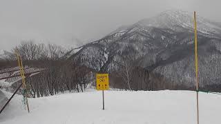 2021/1/30 白馬岩岳スノーフィールド 最上級コースIwatake Back Bowl ViewAを滑ってみました。谷間とねじれで難しいコースです。パウダー直後だったら最高ですね。ここ。