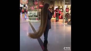 صاحبة اطول شعر في العالم/روبانزل الحقيقية 🌸/The Longest Hair In The World 🌎/Amazing Hair/ #Shorts