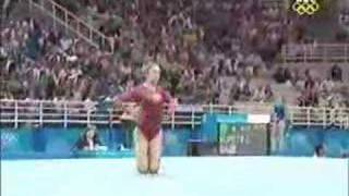 Courtney Kupets - Floor Exercise