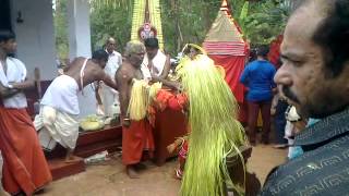 Elayavoor Kacherivalap Khethram    Pottan Theyyam 6