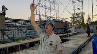 พ่อเปีย พาชม บรรยากาศ หน้าเวทีระเบียบ