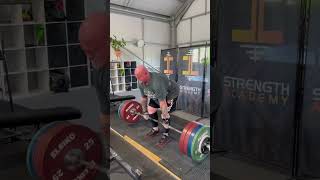 67 Year old man Deadlifts over 200kg!!