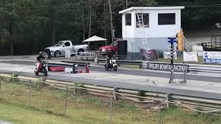 181cc 4v 5 speed Grom vs 250cc swap nitrous Grom Eighth Mile