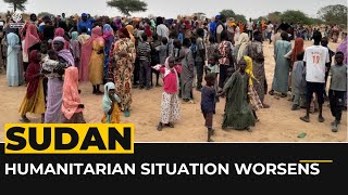 Humanitarian fears as thousands of Sudanese flee to Chad on foot