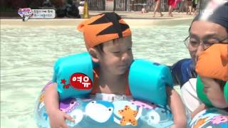 [HIT] 슈퍼맨이 돌아왔다 - 호랑이 '마린둥이' 쌍둥이들! 서언, 수영장 겁 없는 모습.20150531