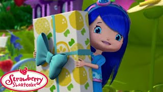 Surprise gifts for Friends! | Strawberry Shortcake 🍓 | Cartoons for Kids