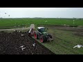 loonbedrijf fa. epema aan het ploegen met fendt 724 en kuhn vari master l