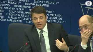 Strasburgo, conferenza stampa Renzi-Schulz