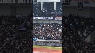 animo Bobotoh memadati stadion GBLA memberikan suntikan semangat kepada pemain #bobotohpersib