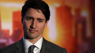 Bus hits Canadian PM's campaign plane