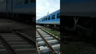 তুফান গতিতে 😲😱wow amazing speed train#moyttre_express#shorts #youtobeshorts #ytshorts