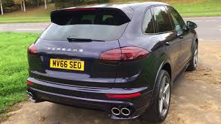 Porsche Cayenne in Purpurite