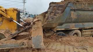 Hyundai dump truck stuck gone wrong - ឡានយីឌុបដឹកដីជាប់ផុង អាប៉ុលជួយរុញ