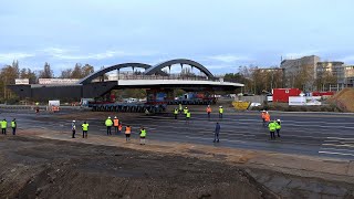 Neue Brücke erfolgreich in Position gebracht