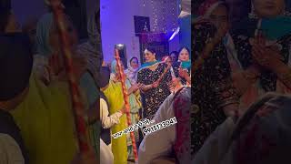 ਮਾਮਾ ਮਾਮੀ ਦੇ ਓਹਲੇ … #punjabi #malwaigiddhabooking #wedding #dance #punjabimarriage #punjabisong