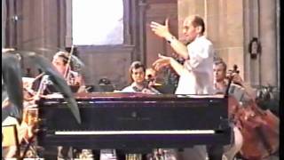 Emile Naoumoff conducting Mozart's Symphony No.39 (Rehearsal)