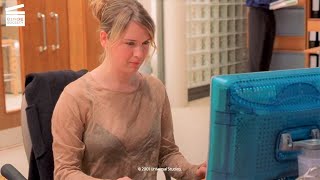 Bridget Jones’s Diary: Morning sexting HD CLIP