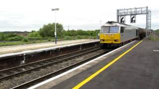 Tata Tug 60099 working 6B33 Theale to Margam passes Didcot Parkway 28/05/2011