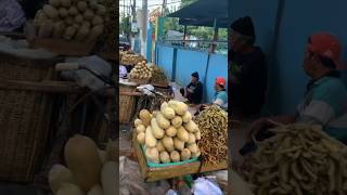 Rombongan penjual jagung rebus