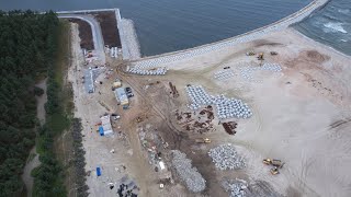 Przekop Mierzei Wiślanej - ile X-bloków zostało jeszcze do ułożenia -dron 4K.