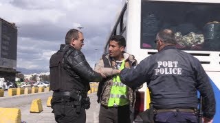 Greqi, policia fillon kontrollet për emigrantët