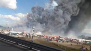 メキシコの花火市場大爆発の映像　【観覧注意】