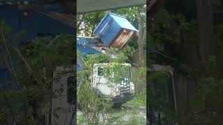 Box gets unstuck from recycling bin #shorts #recyclingtruck #collection