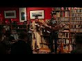 Si Bheag Si Mhor, performed by Dear Crow