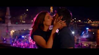 Vaani Kapoor steamy ROOFTOP Kiss