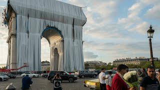 L'empaquetage de l'Arc de Triomphe, œuvre posthume de Christo, a commencé • FRANCE 24