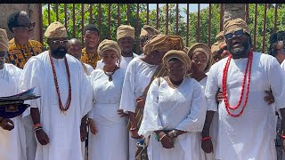 FULL VIDEO: WATCH HOW KUNLE AFOLAYAN & HIS BROTHERS BURIED THEIR LATE MOTHER