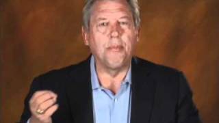 Minute With Maxwell: 4 Essential Characteristics of A Mentor - John Maxwell Team