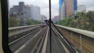 台北市捷運文湖線沿路的風景，近乎直角的轉彎，不知道其他國家有沒有？《麥子哥遊四方36》